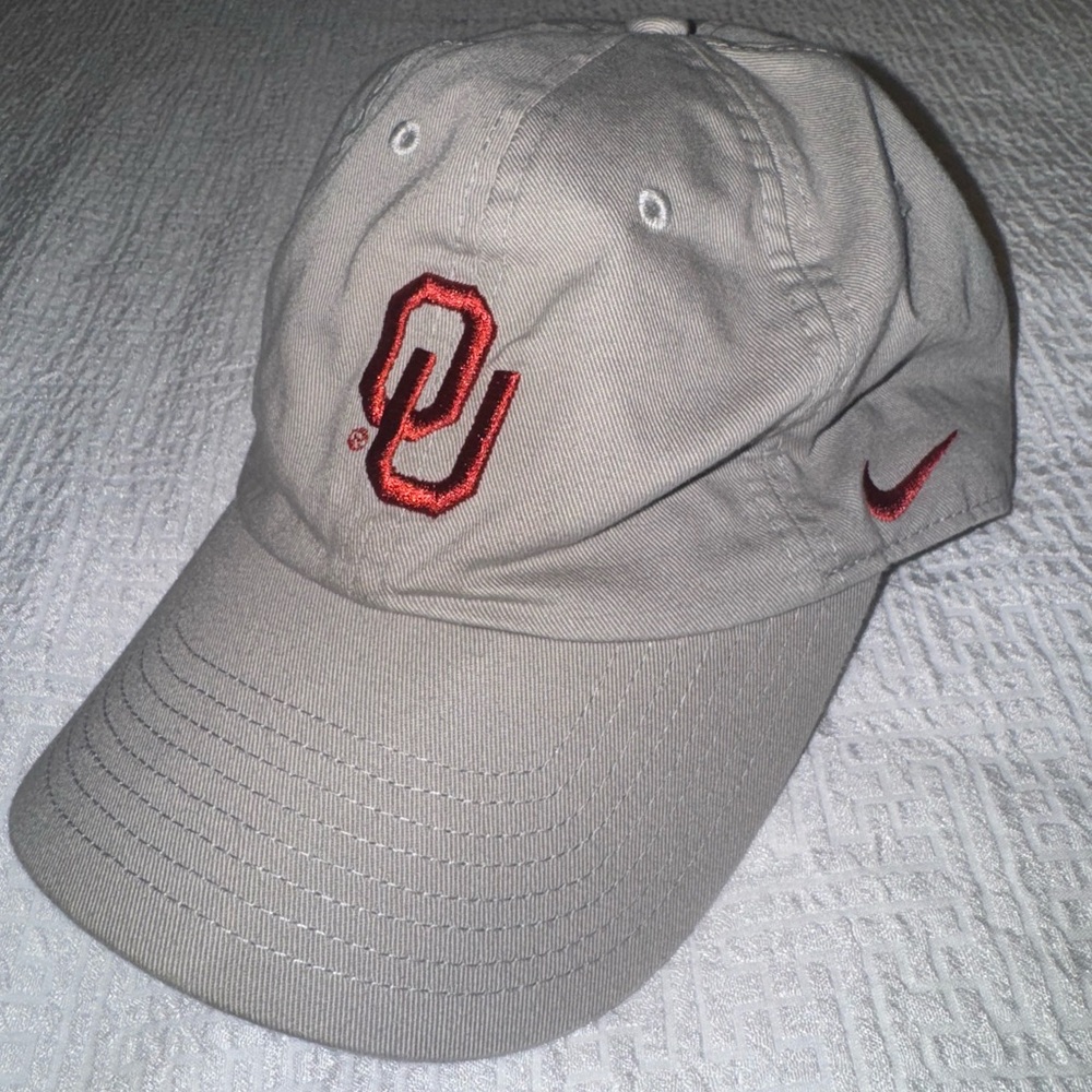 Nike Heritage 86 Oklahoma Sooners OU Gray Strapback Dad Cap Hat  NCAA